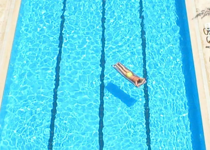 Ξενοδοχείο με διαμερίσματα Batihan Apart 3*