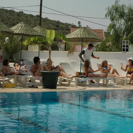 Batihan Apart 3* Kusadası