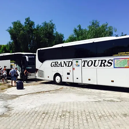 Batihan Apart 库萨达斯