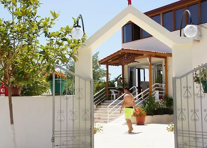 Batihan Apart Aparthotel 3*